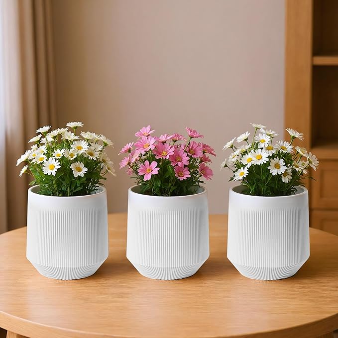 Plant Pots,Set of 3 Plastic Pots for Indoor Plants,Flower Pots Outdoor Planters with Drainage Hole and Seamless Saucer,White Rootora