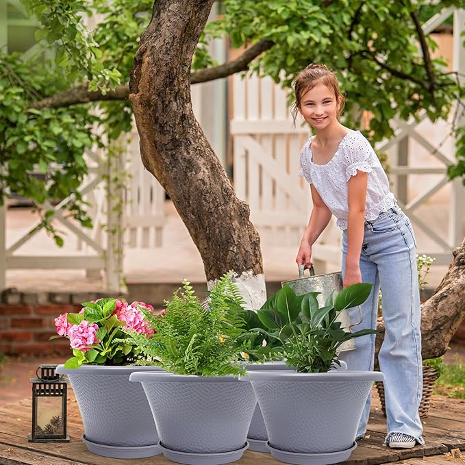 Quarut 12 Inch Large Planter Pot for Plants Indoor Outdoor, 4 Pack Plastic Flower Pots with Drainage Hole & Tray, Modern Decorative Garden Pot with Saucer, Plant Container for House Grey Quarut