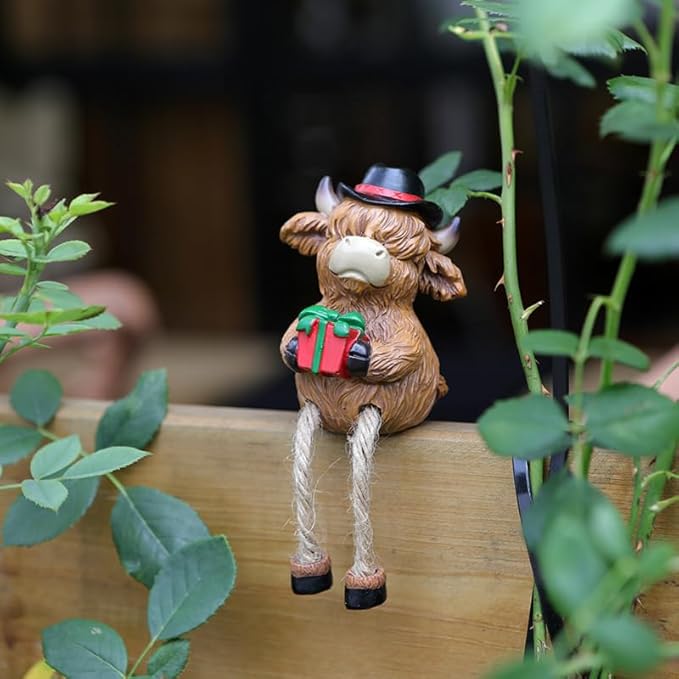 2-piece set Highland Cow Pot Huggers for Planters, Climbing Highland Cow Flower Pot Hugger, Hanging Plant Decorations for Pots, Cute Plant Pot Decorations for Home Garden Yard (Long-legged Highland) Pujipu