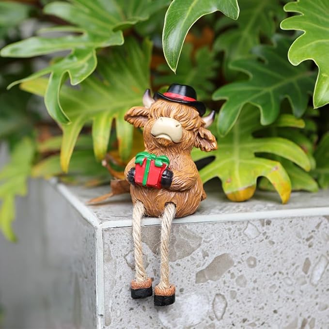 2-piece set Highland Cow Pot Huggers for Planters, Climbing Highland Cow Flower Pot Hugger, Hanging Plant Decorations for Pots, Cute Plant Pot Decorations for Home Garden Yard (Long-legged Highland) Pujipu