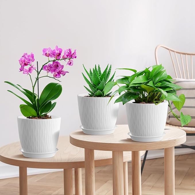 7 inch Plant Pots, 5 Pack Flower Pots with Drainage Holes and Saucers for Indoor Plants, Plastic Planters with Water Ripple for Small Garden House Plants, Nursery Pots for Succulent, White WSMKSZ