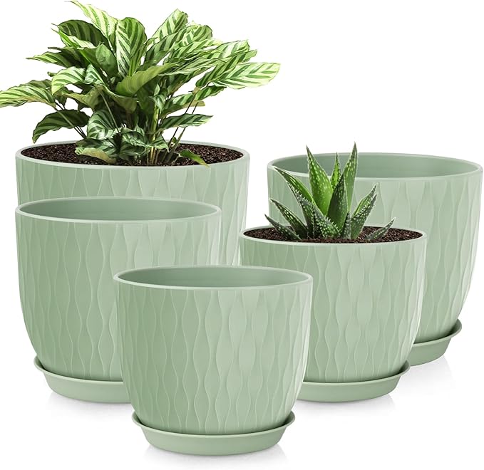 Plastic Plant Pots 10/9/8/7.5/7 inch Set of 5, Flower Planters with Drainage Holes and Saucers, Plastic Pots for Indoor Outdoor Plants, Livingroom Garden Decor (Green) LesOasis