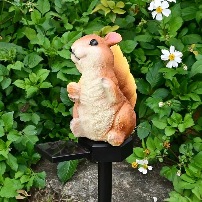 Squirrel Garden Decor Solar Lights Outdoor Decoration Pathway Stakes Decorative Statue Patio Yard Lawn Porch Cute Animal Figurines Resin Ornaments Waterproof Housewarming Gift Juliahestia