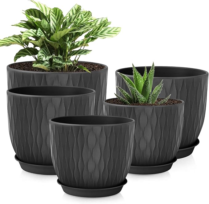 Plastic Plant Pots 10/9/8/7.5/7 inch Set of 5, Flower Planters with Drainage Holes and Saucers, Plastic Pots for Indoor Outdoor Plants, Livingroom Garden Decor (Black) LesOasis