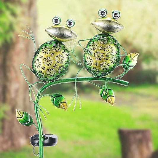 Bshine Outdoor Solar Garden Decorative Frog Lights, Waterproof LED Metal Stake Yard Art for Backyard, Path, Lawn Ornaments for Mom Gifts, Mother's Day Gifts Frog Bshine