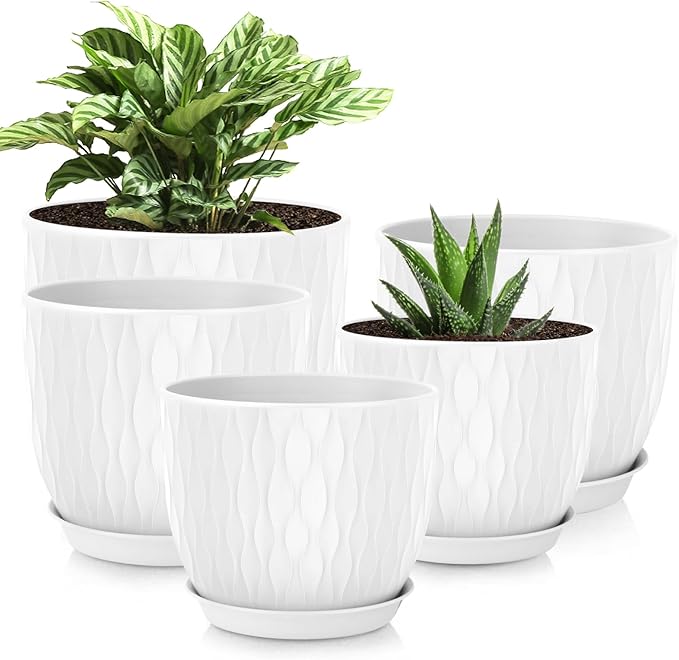 Plastic Plant Pots 10/9/8/7.5/7 inch Set of 5, Flower Planters with Drainage Holes and Saucers, Plastic Pots for Indoor Outdoor Plants, Livingroom Garden Decor (White) LesOasis