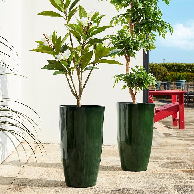 Glitzhome 23.5" H Large Tall Planter for Outdoor Plants,Set of 2 Plastic Tall Planters with Drainage Holes,Round Tapered Faux Ceramic Gradient Green Flower Tree Pots for Porch Patio Indoor Outdoor Glitzhome