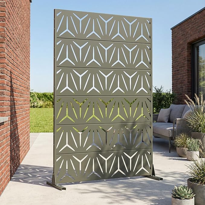 Casaphoria Metal Privacy Screen Outdoor, 72" H x 47" W Freestanding Decorative Privacy Screen for Patio Deck Balcony Garden with Stable Base, Green-Star Casaphoria