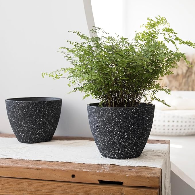 LA JOLIE MUSE Flower Pots Outdoor Garden Planters, Indoor Plant Pots with Drainage Holes, Plastic, Speckled Black, Set 2 (7.5 + 7.5 Inch) LaJol%C3%ADeMuse