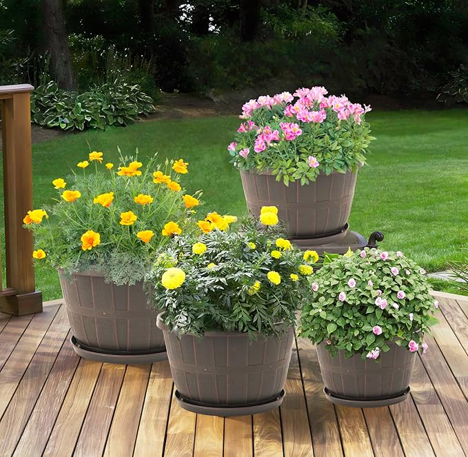Quarut 16 Inch Brown Classic Plastic Whiskey Barrel Planters Set of 4 with Drainage Holes & Trays for Indoor & Outdoor Use Quarut