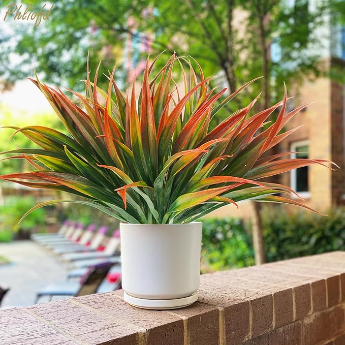 16Pcs Artificial Grass Fake Plants 17.3in Outdoor Plastic Plants UV Resistant Greenery Fake Grass for Home Window Garden Patio Hanging Planter Pathway Front Porch Décor Red Phliofd