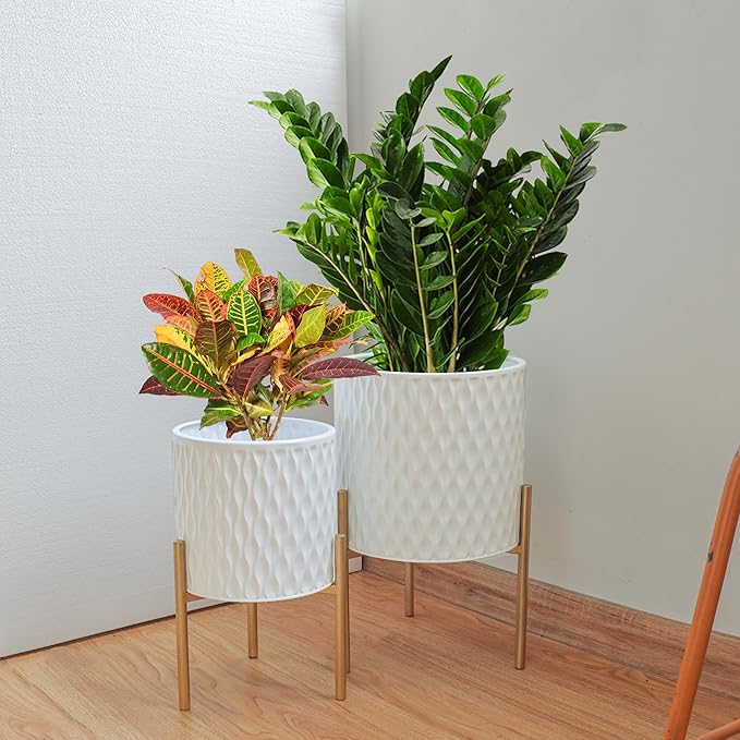ARNIS Plants Pots with Stand, Set of 2 P lanters, Unique Mid Century Decorative Metal Flower Pots with Drainage, 8.25 & 10.5 Inch, White and Gold ARNIS