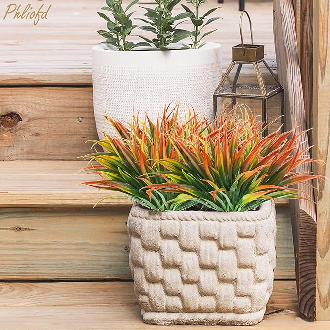 16Pcs Artificial Grass Fake Plants 17.3in Outdoor Plastic Plants UV Resistant Greenery Fake Grass for Home Window Garden Patio Hanging Planter Pathway Front Porch Décor Red Phliofd