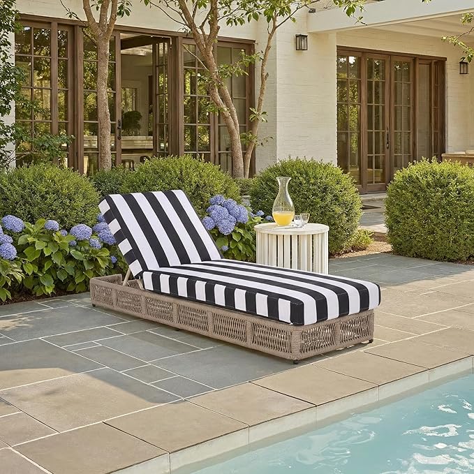 SAFAVIEH Outdoor Patio Furniture Collection - Gillian Heather Tan Rope Daybed, Black Stripe Cushion, Coastal Sunlounger, Fully Assembled (PAT7527E) SAFAVIEH
