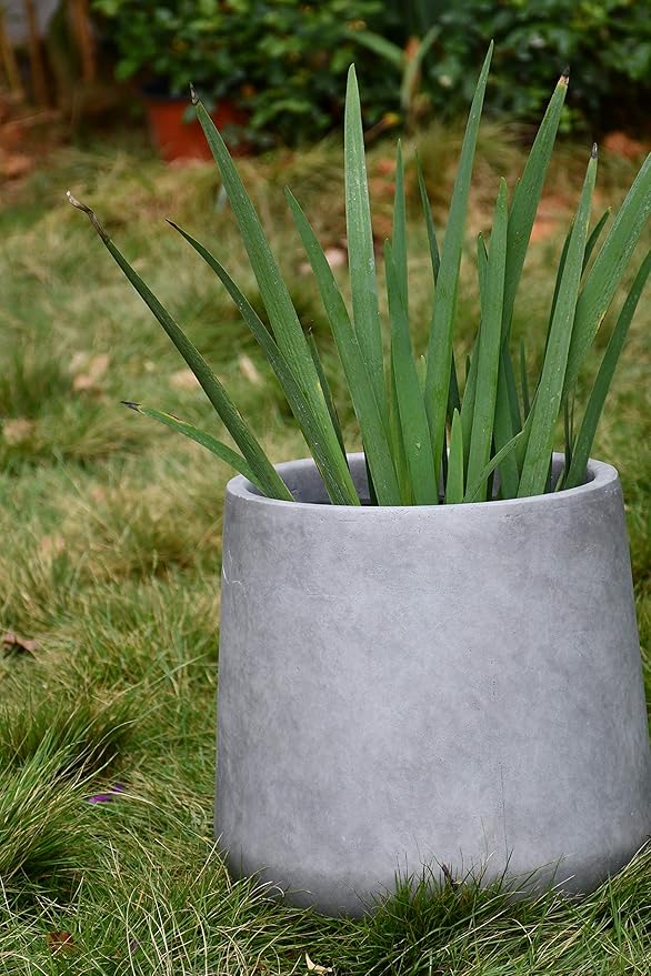 Kante 15.3" Dia Round Concrete Planter, Outdoor Indoor Large Plant Pots Containers with Drainage Hole and Rubber Plug for Home Garden Patio, Natural Concrete Kante